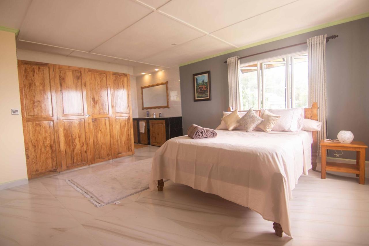 Azamat Self-Catering Apartment Pointe La Rue Exterior foto